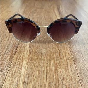 UO Tortoise Shell Sunglasses